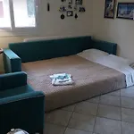 Entire 50m From Sea - Spiros Apartament *