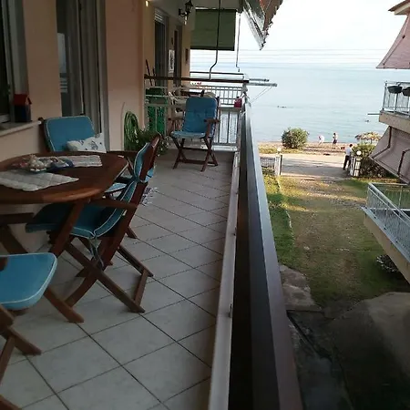 아파트 Entire 50m From Sea - Spiros 메타모르포시